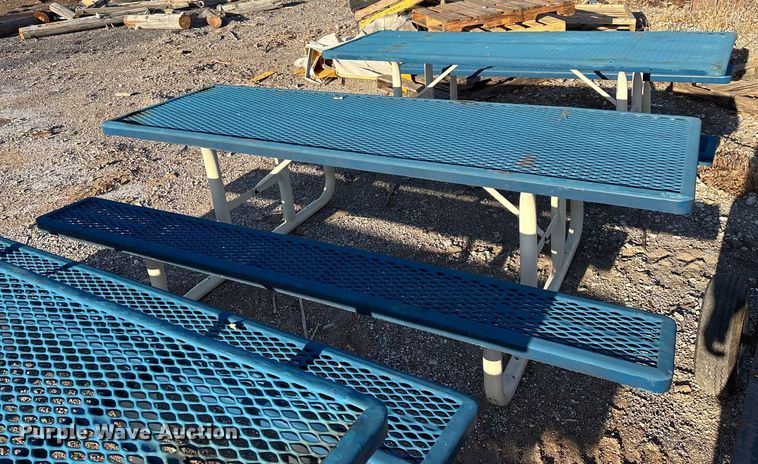 image for item EN5811 (4) picnic tables