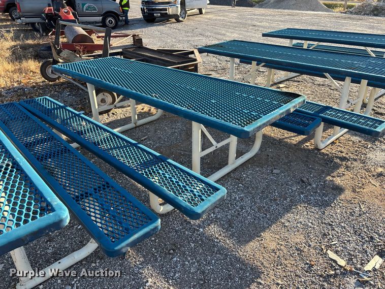 image for item EN5811 (4) picnic tables