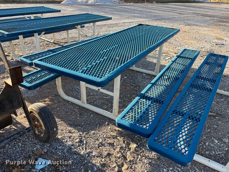 image for item EN5811 (4) picnic tables