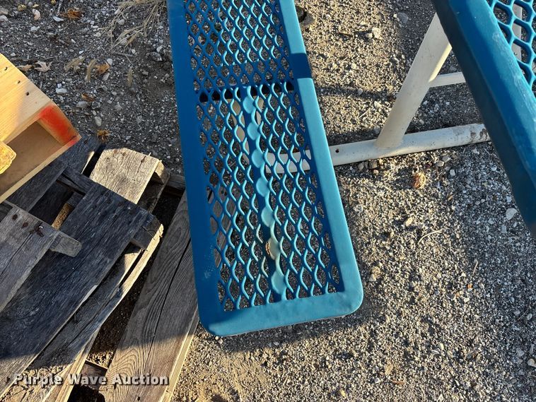 image for item EN5811 (4) picnic tables