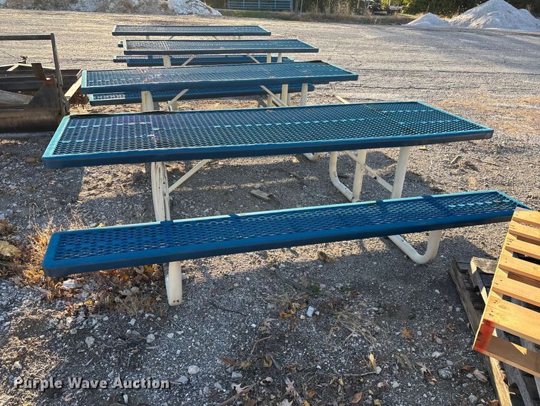 image for item EN5811 (4) picnic tables