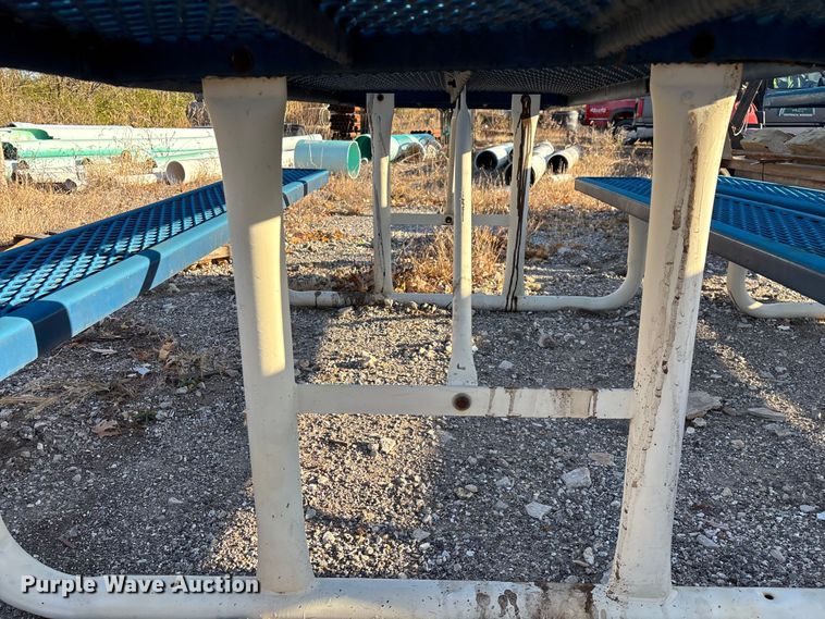 image for item EN5811 (4) picnic tables