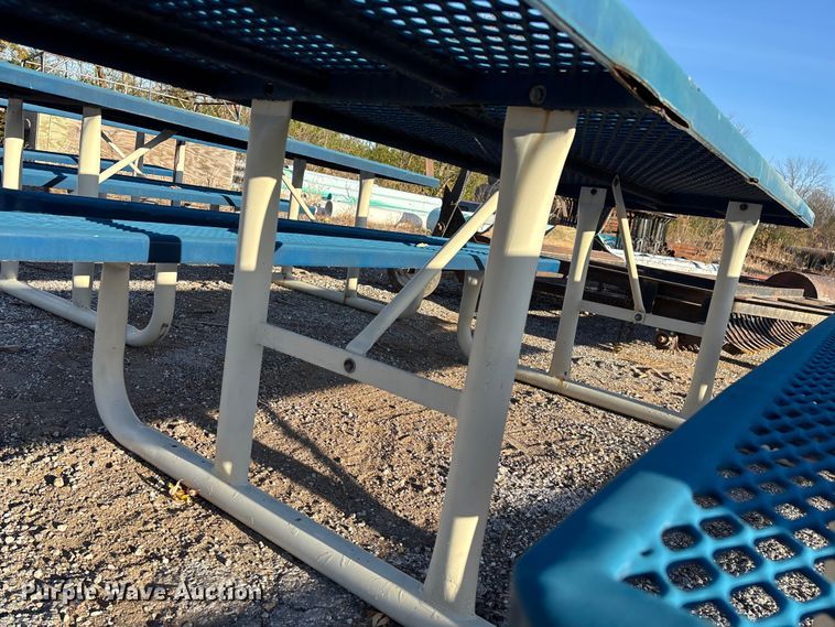 image for item EN5811 (4) picnic tables