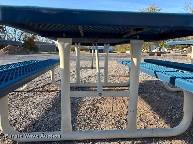 image for item EN5811 (4) picnic tables