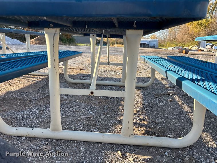 image for item EN5811 (4) picnic tables