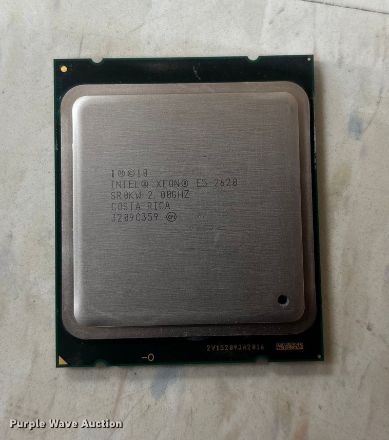 image for item EN5814 (3) Intel Xeon processors