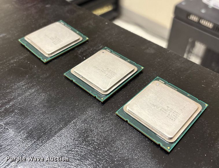 image for item EN5815 (3) Intel Xeon E5-2643 processors