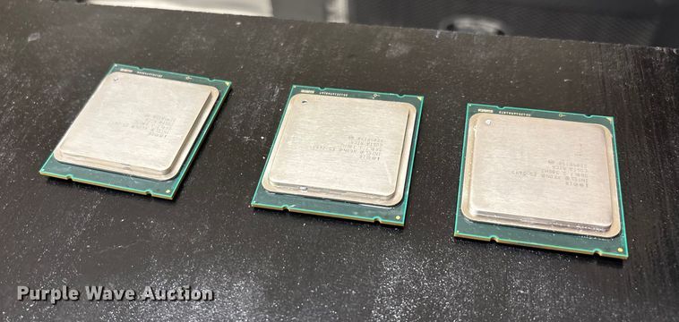 image for item EN5815 (3) Intel Xeon E5-2643 processors