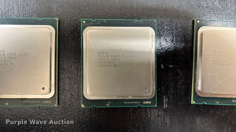 image for item EN5815 (3) Intel Xeon E5-2643 processors