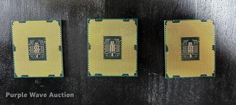 image for item EN5815 (3) Intel Xeon E5-2643 processors
