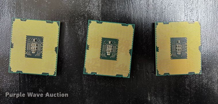 image for item EN5816 (3) Intel Xeon E5-2643 processors