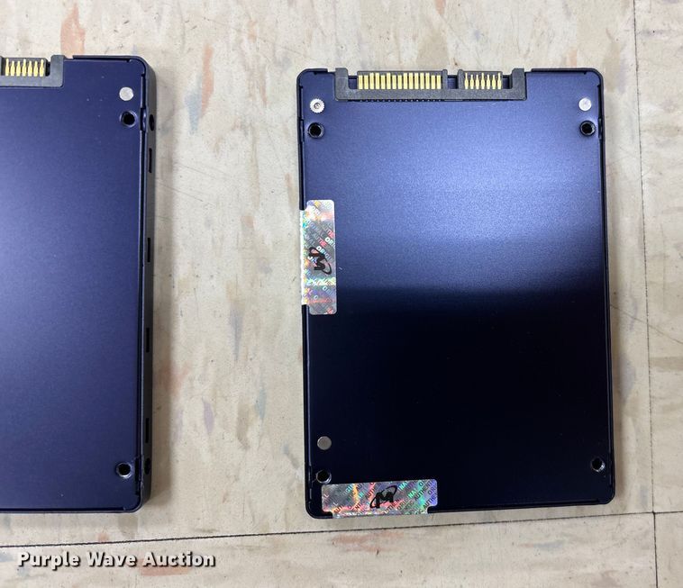 image for item EN5817 (8) Micron 5200 ECO 2.5 SSD hard drives