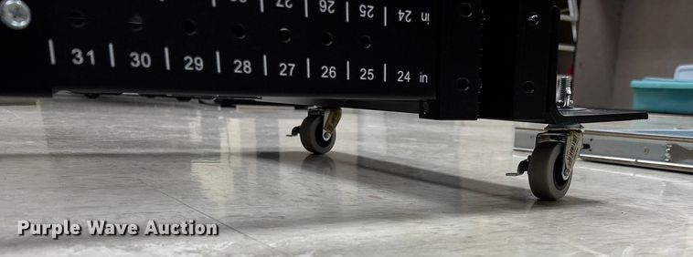 image for item EN5822 Server rack