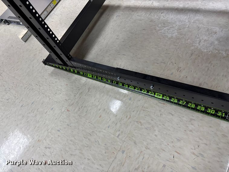 image for item EN5822 Server rack