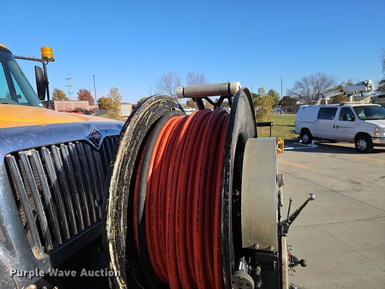 image for item EO4800 2003 International 7400 sewer rodder truck