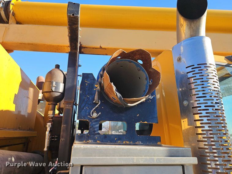 image for item EO4800 2003 International 7400 sewer rodder truck