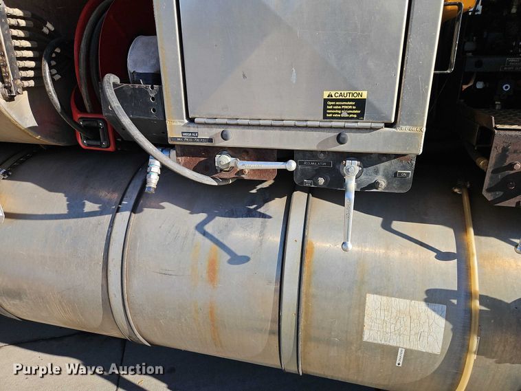 image for item EO4800 2003 International 7400 sewer rodder truck