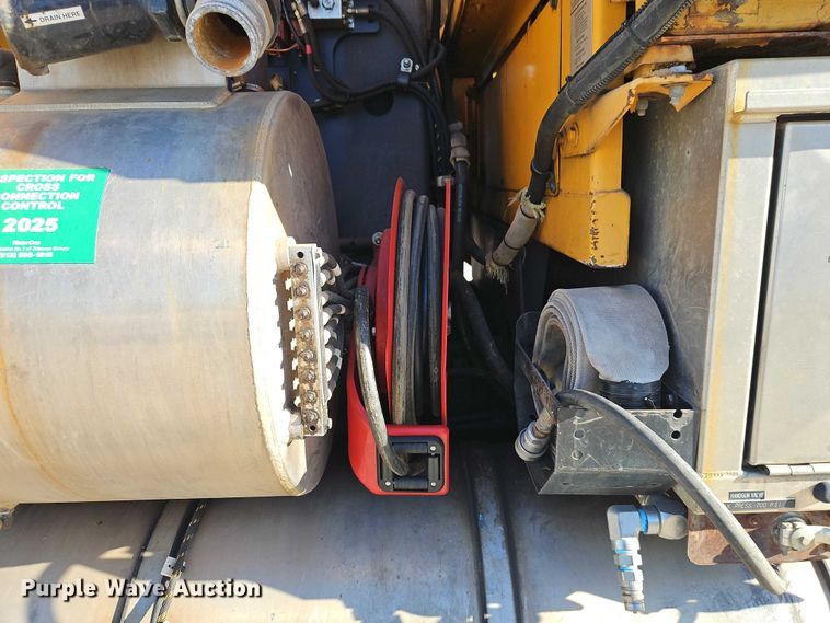 image for item EO4800 2003 International 7400 sewer rodder truck