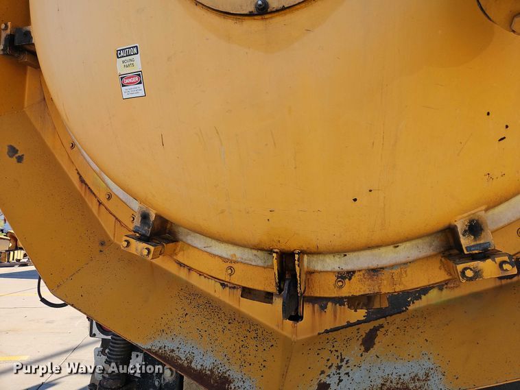 image for item EO4800 2003 International 7400 sewer rodder truck