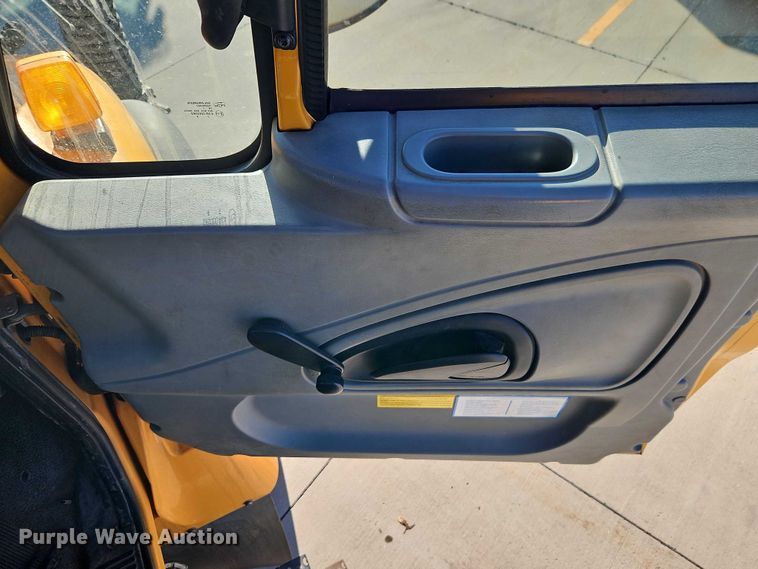 image for item EO4800 2003 International 7400 sewer rodder truck