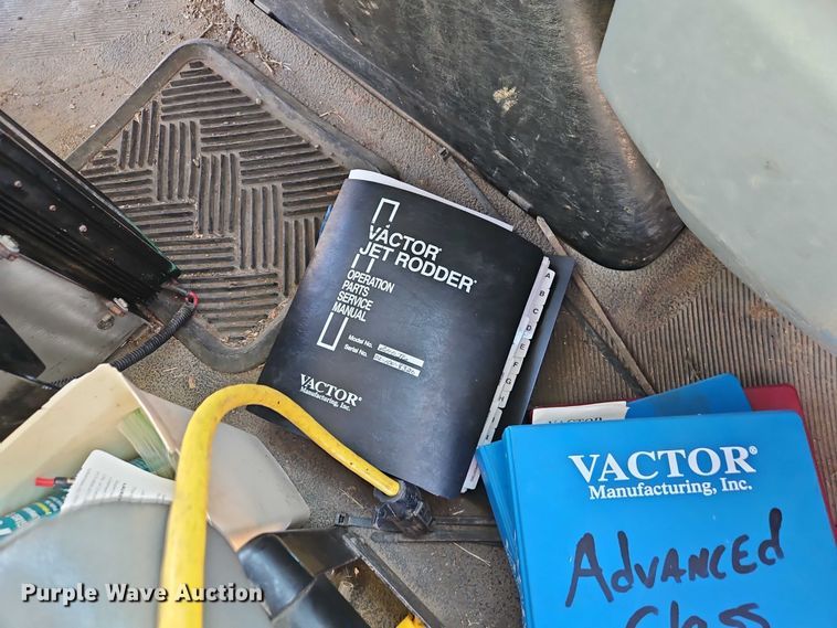 image for item EO4800 2003 International 7400 sewer rodder truck