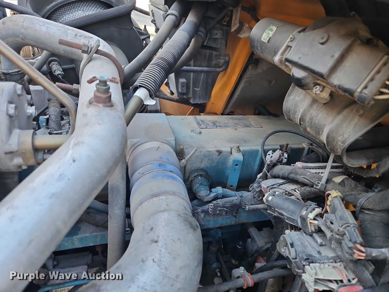 image for item EO4800 2003 International 7400 sewer rodder truck