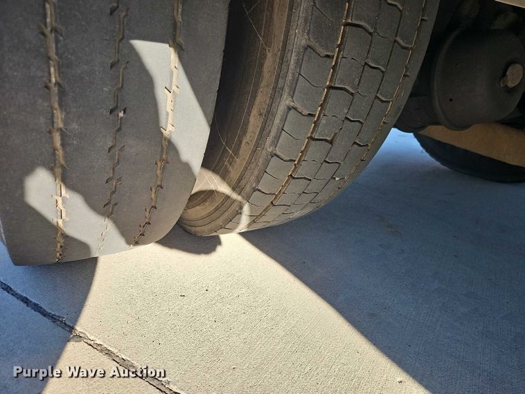 image for item EO4800 2003 International 7400 sewer rodder truck