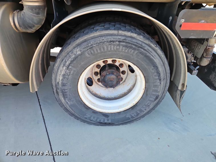 image for item EO4800 2003 International 7400 sewer rodder truck