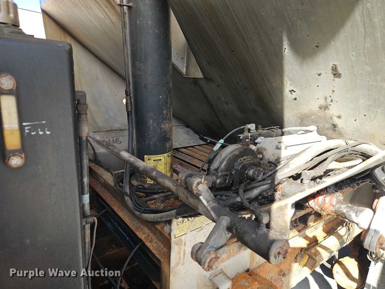 image for item EO4802 2007 International 7400 dump truck