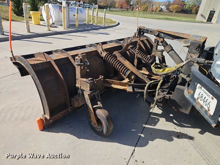 image for item EO4802 2007 International 7400 dump truck