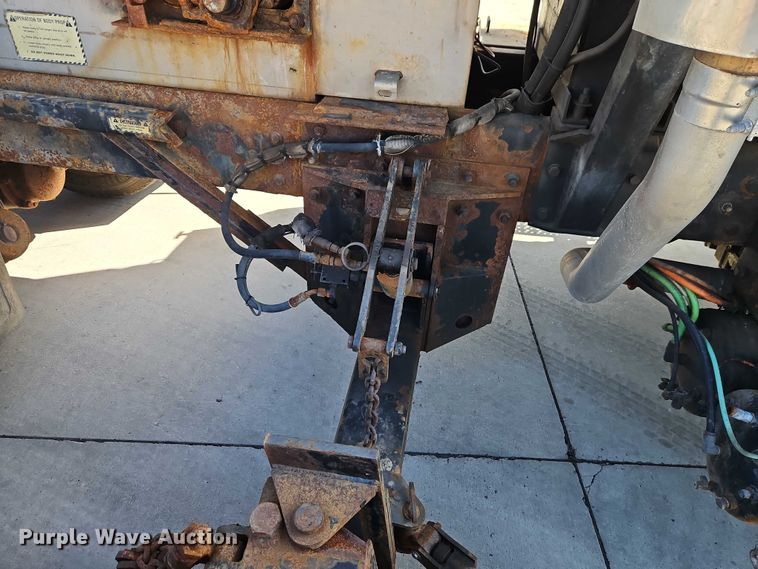 image for item EO4802 2007 International 7400 dump truck