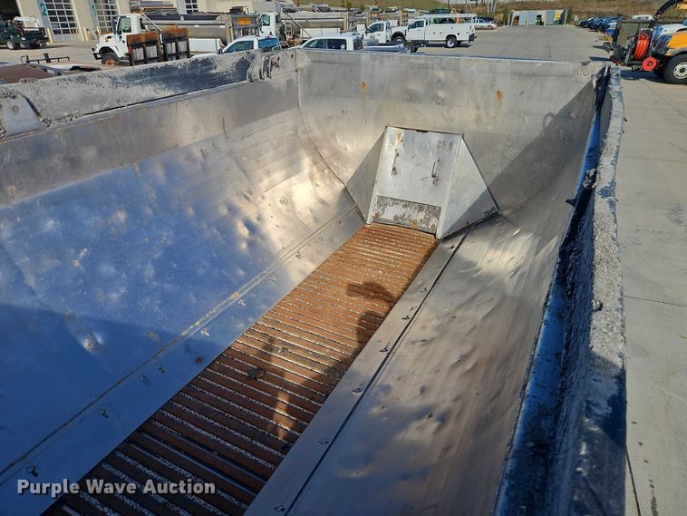 image for item EO4802 2007 International 7400 dump truck