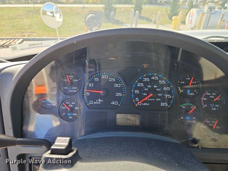 image for item EO4802 2007 International 7400 dump truck