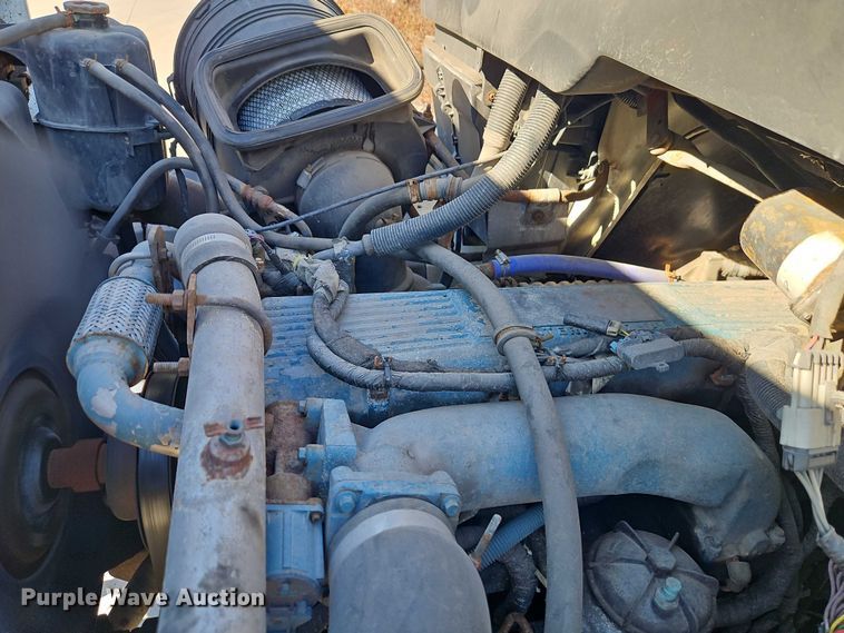 image for item EO4802 2007 International 7400 dump truck