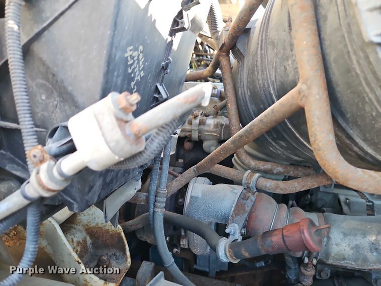 image for item EO4802 2007 International 7400 dump truck