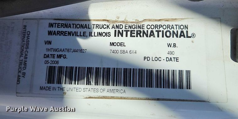 image for item EO4802 2007 International 7400 dump truck