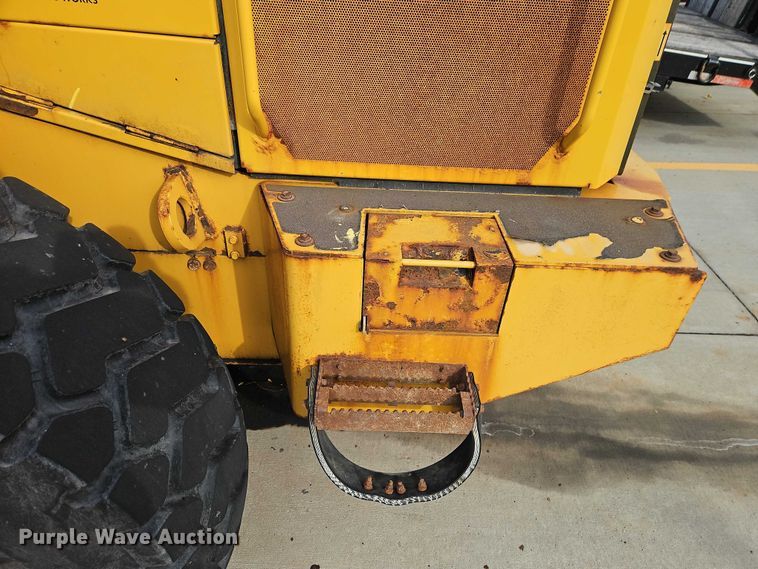 image for item EO4803 2014 John Deere 444K wheel loader