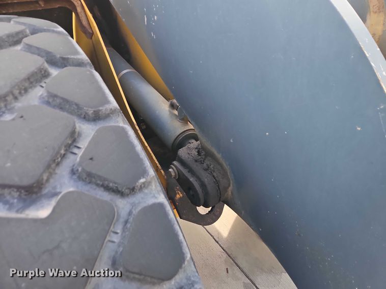 image for item EO4803 2014 John Deere 444K wheel loader