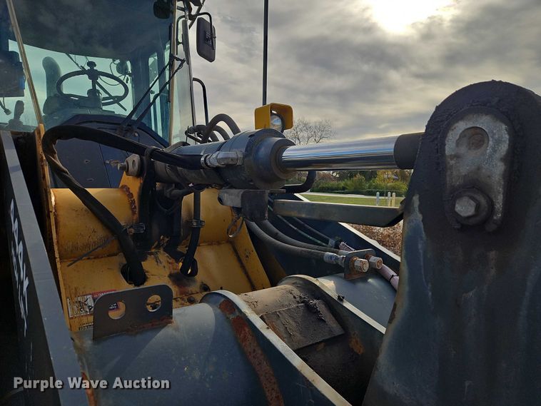 image for item EO4803 2014 John Deere 444K wheel loader