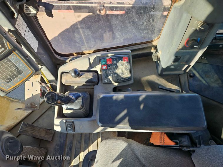 image for item EO4803 2014 John Deere 444K wheel loader