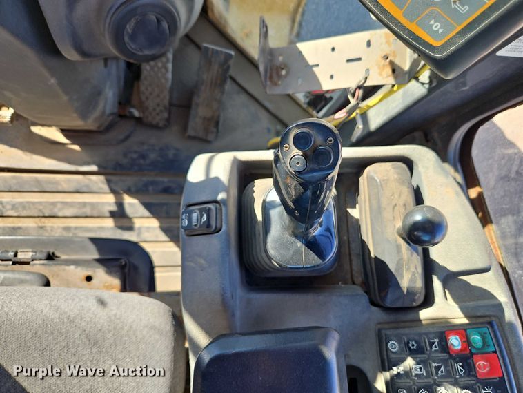 image for item EO4803 2014 John Deere 444K wheel loader