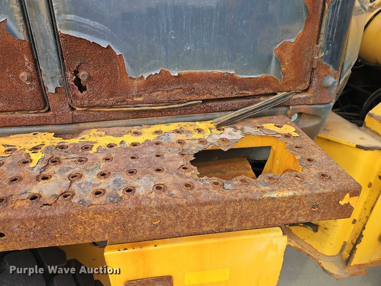 image for item EO4804 John Deere 444K wheel loader