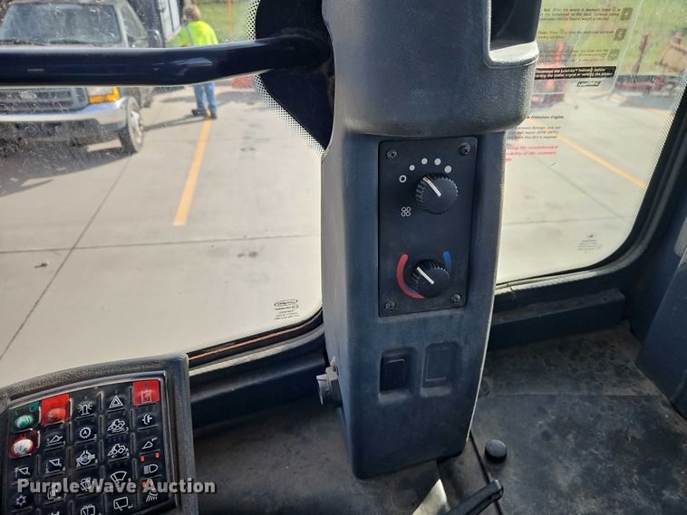 image for item EO4804 John Deere 444K wheel loader