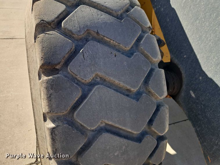 image for item EO4804 John Deere 444K wheel loader