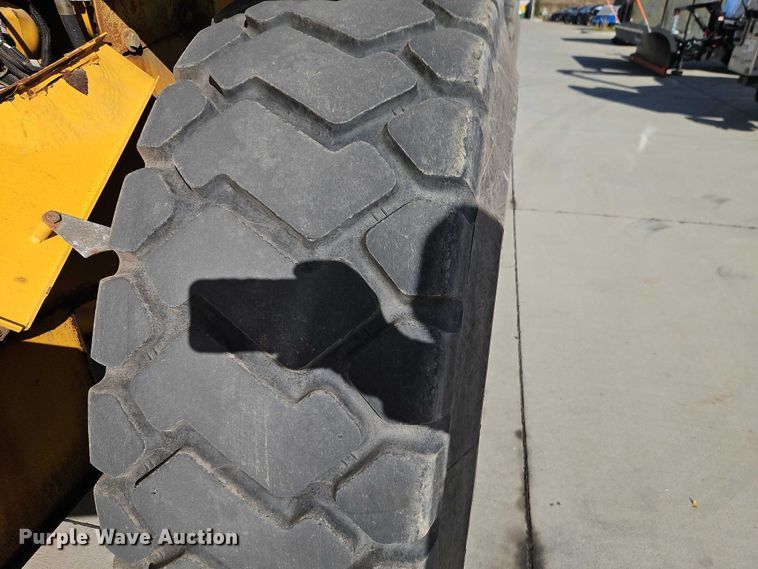 image for item EO4804 John Deere 444K wheel loader