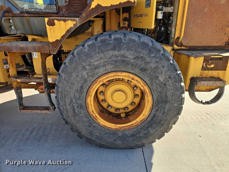 image for item EO4804 John Deere 444K wheel loader
