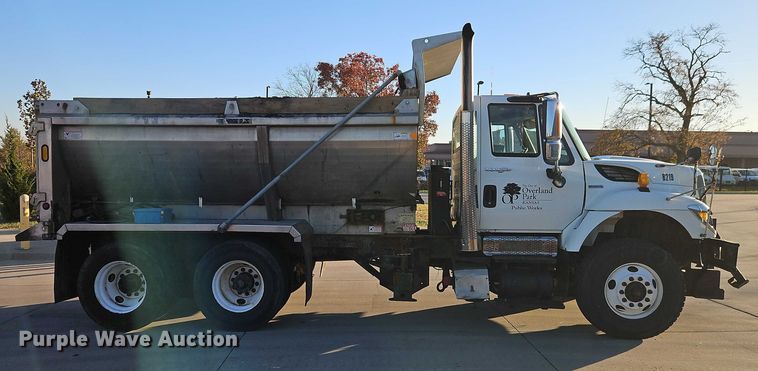 image for item EO4805 2009 International 7400 dump truck