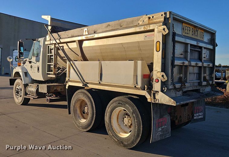 image for item EO4805 2009 International 7400 dump truck