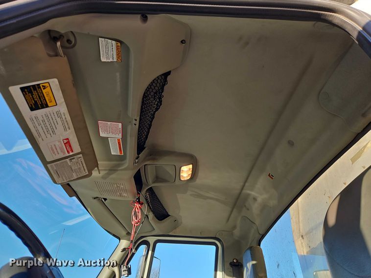 image for item EO4805 2009 International 7400 dump truck