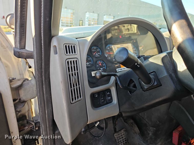 image for item EO4805 2009 International 7400 dump truck